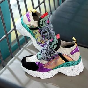 Women sneakers